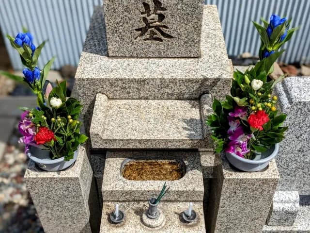 私は主人の実家のお墓に入りたくありません。