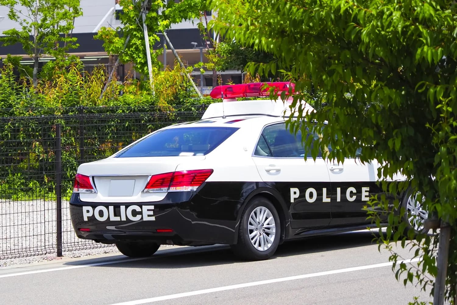 警察署にお迎えきてくれる葬儀社を探しています。