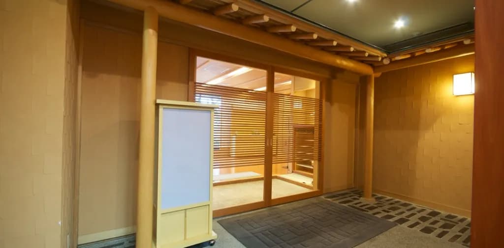 サカエヤ・ホール(サン・ライフ)