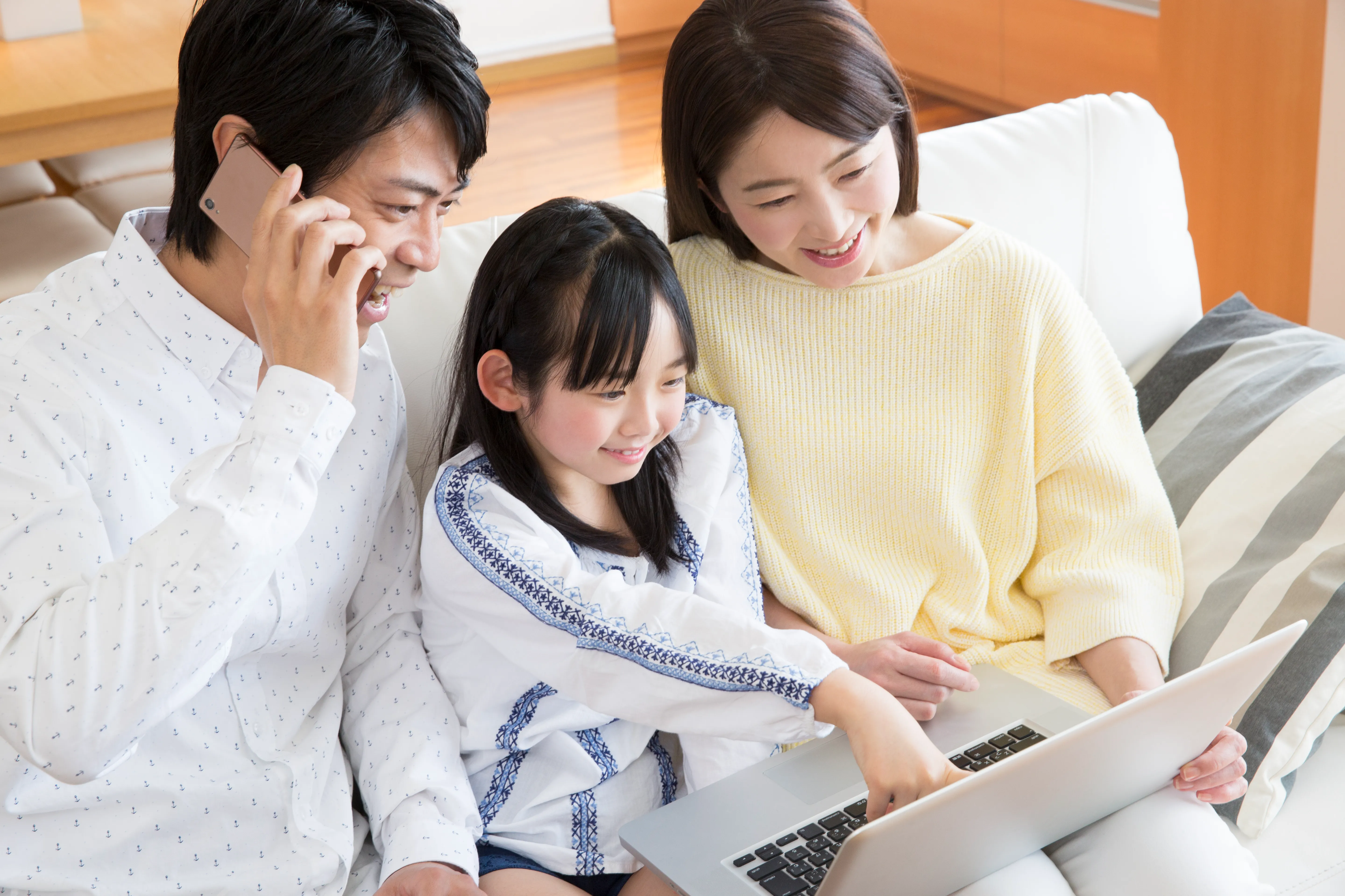 父と母が亡くなりました。葬儀を二人同時する事はできますか?