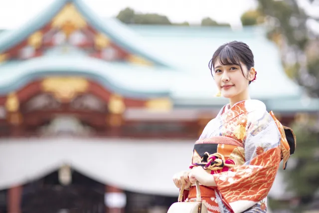成人式と葬儀が重なったらどちらが優先？